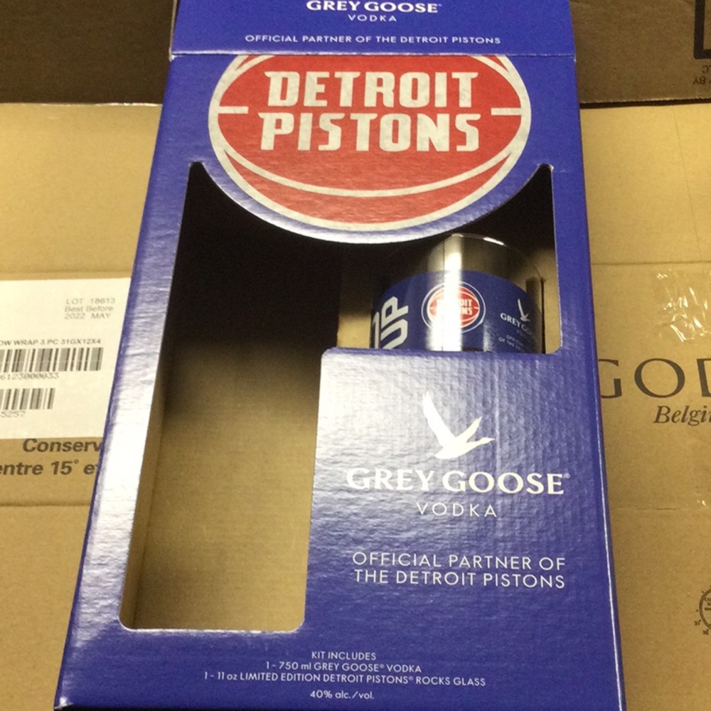 New Grey goose Detroit piston vodka glass and gift box